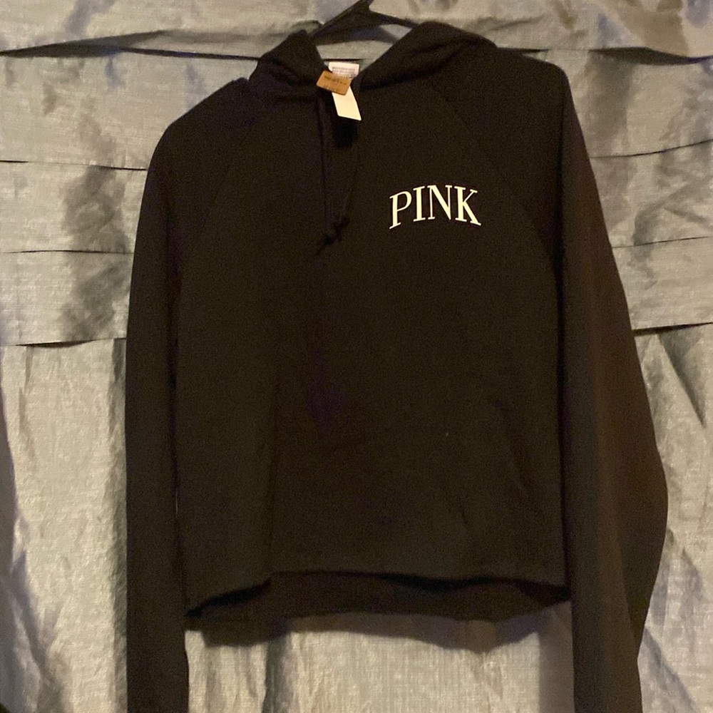 Victoria’s Secret size medium crop top daughter didn’t like it selling